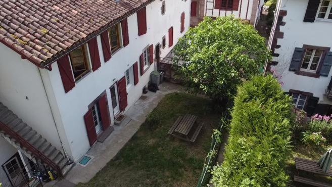 Maison Au Coeur De La Rue Pietonne Saint-Jean-Pied-de-Port Dış mekan fotoğraf